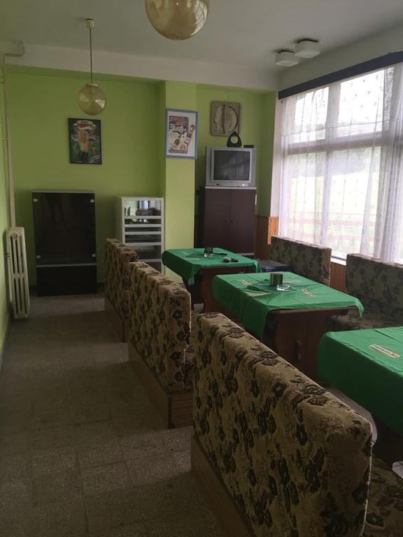 Turisticka Ubytovna Hotel Divin Экстерьер фото