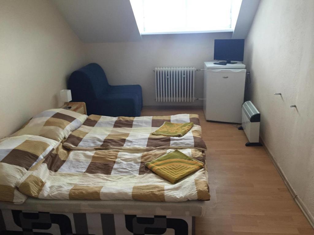 Turisticka Ubytovna Hotel Divin Экстерьер фото